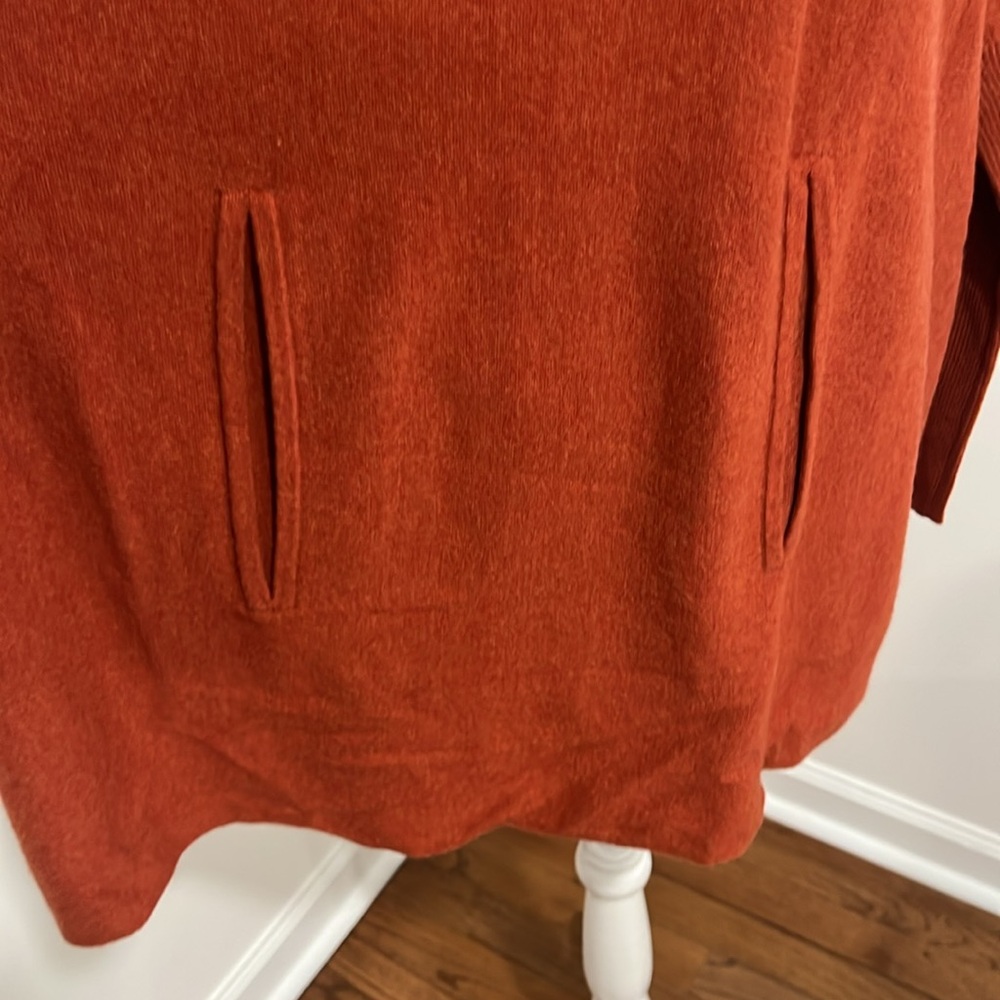 Garnet Hill oversized turtleneck sweater - Picture 5 of 9